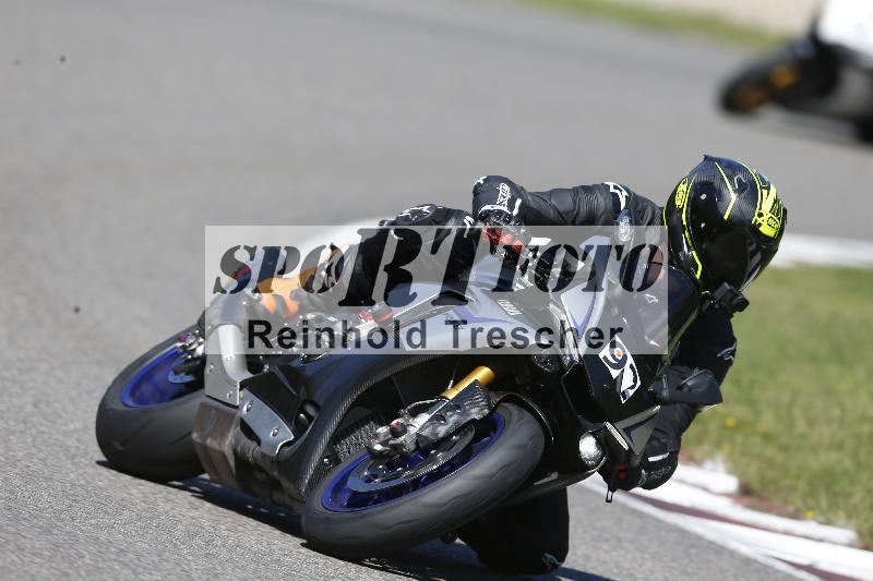 Archiv-2025/48 25.08.2025 Cornu Master School ADR/rot-rouge/92